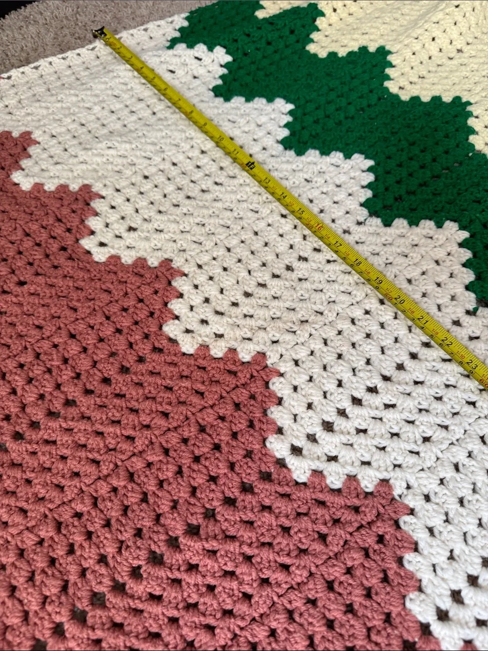 Huge-Vintage-70s handmade crochet throw blanket-bedspread-chevron stripe-Queen